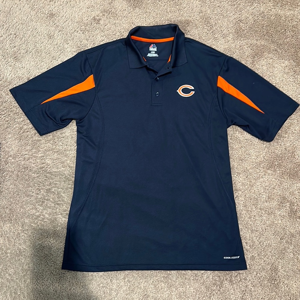Chicago Bears polo!! Large in great condition!!